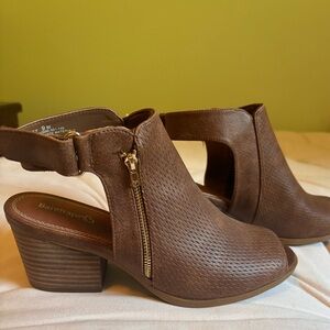 Peep toe high heel bootie